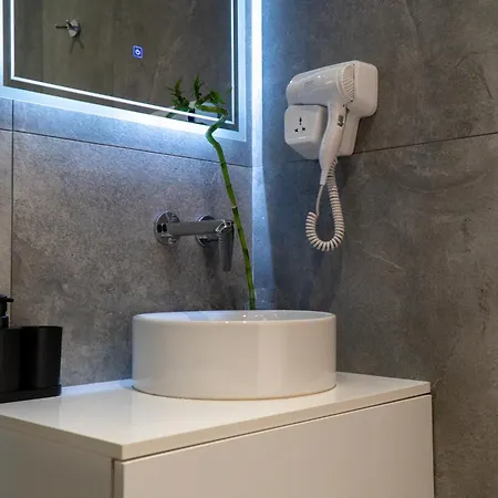 Aristos Complex -studios For 2